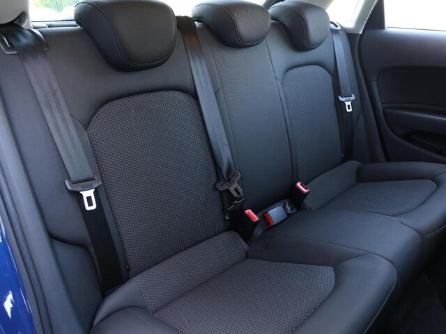 Audi A1 Sportback 1.0 TFSI Advance | Airco | Cruise control | Navi |