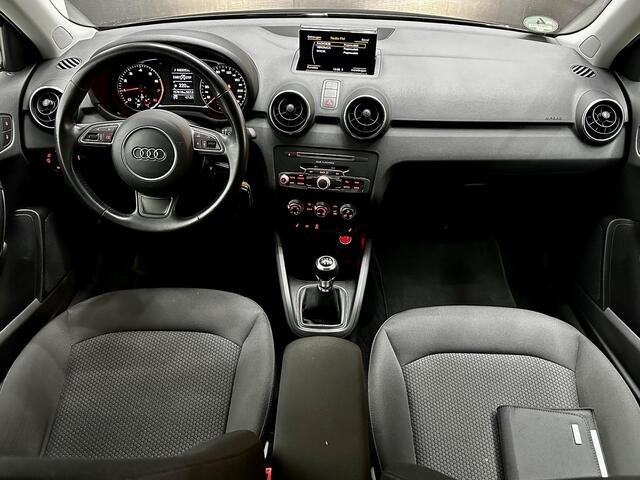 Audi A1 Sportback 1.0 TFSI Sport Black Pack - Stoel verw. - 18inch