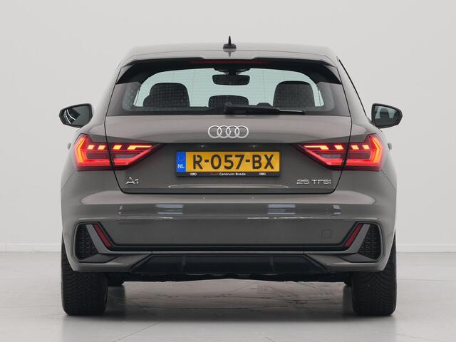 Audi A1 Sportback 25 TFSI 95pk S-tronic S-line 17" lm LED Navigatie via App Leer/stof 100
