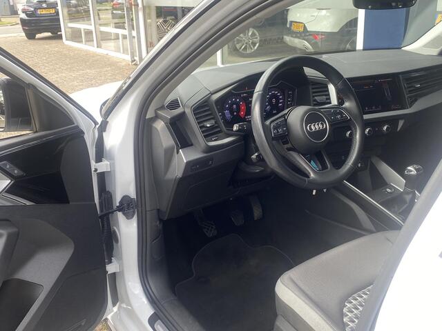 Audi A1 Sportback 30 TFSI epic / NL-Auto / 91.000 KM / Dealer-Onderhouden / Cruise-Control / Apple-Carplay / Radio-Bluetooth / Navi / Armsteun-Voor / PDC V+A / 17'' LMV / All-Season / ENZ.