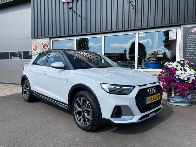 Audi A1 30 TFSI Citycarver / Allstreet, Carplay, Stoelverwarming, Led, Laneassist etc.