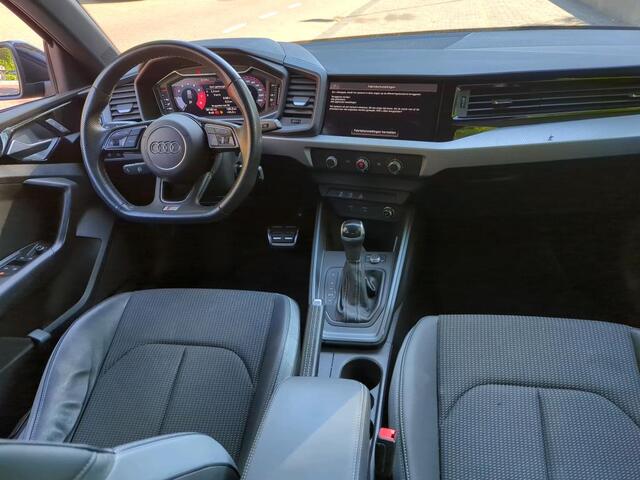Audi A1 Sportback 25 TFSI S-Line S Tronic / Automaat / LED Koplampen / Audi Connect / Cruise Control / 18" LMV / Optiekpakket Zwart / Sportstoelen / Digitale Cockpit / Lane Assist