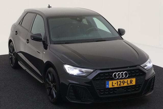 Audi A1 Sportback 25 TFSI S-Line S Tronic / Automaat / LED Koplampen / Audi Connect / Cruise Control / 18" LMV / Optiekpakket Zwart / Sportstoelen / Digitale Cockpit / Lane Assist
