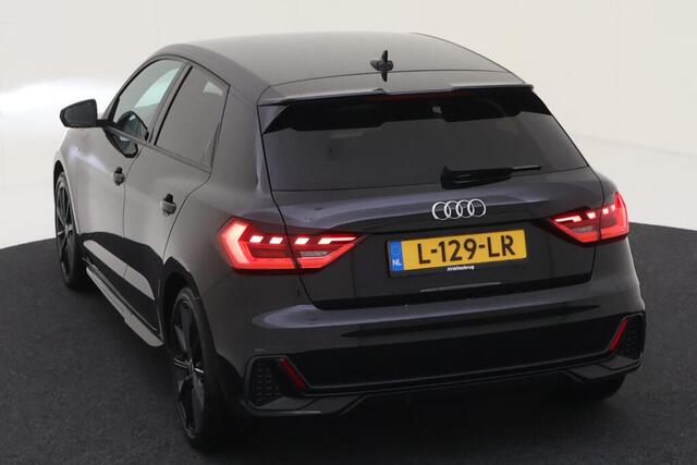 Audi A1 Sportback 25 TFSI S-Line S Tronic / Automaat / LED Koplampen / Audi Connect / Cruise Control / 18" LMV / Optiekpakket Zwart / Sportstoelen / Digitale Cockpit / Lane Assist