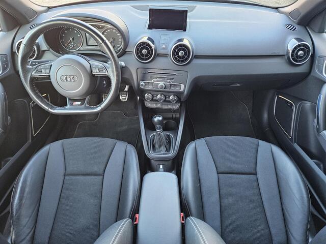 Audi A1 Sportback 1.4 TFSI Sport S line Edition /Apple Carplay/BOSE Audio/Parkeersens./Stoelverw./Sportstoelen half leder/Sportstuur/17''LMV/(MET GARANTIE*)