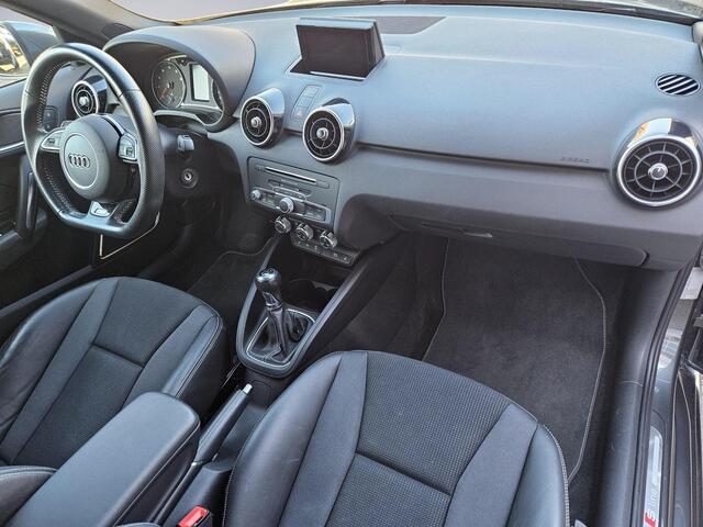 Audi A1 Sportback 1.4 TFSI Sport S line Edition /Apple Carplay/BOSE Audio/Parkeersens./Stoelverw./Sportstoelen half leder/Sportstuur/17''LMV/(MET GARANTIE*)