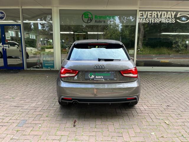 Audi A1 1.0 TFSI S-Line