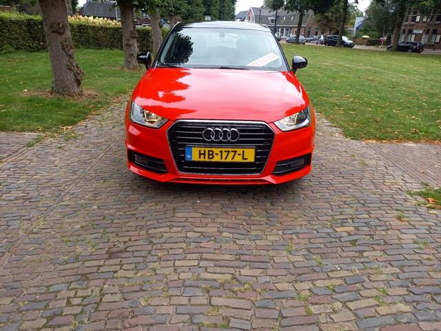 Audi A1 1.0 TFSI Adrenalin