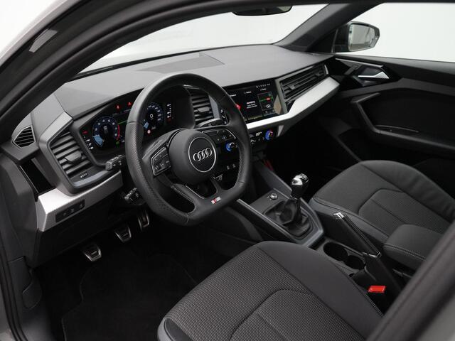 Audi A1 Sportback 30 TFSI 116 pk S edition / S-Line | Parkeersensoren voor/achter | Carplay | Cruise Control | Navigatie | 17 inch