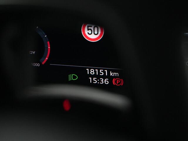 Audi A1 Sportback 30 TFSI 116 pk S edition / S-Line | Parkeersensoren voor/achter | Carplay | Cruise Control | Navigatie | 17 inch
