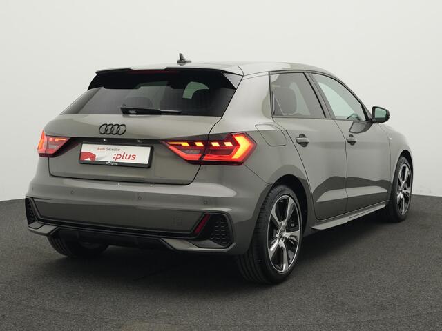 Audi A1 Sportback 30 TFSI 116 pk S edition / S-Line | Parkeersensoren voor/achter | Carplay | Cruise Control | Navigatie | 17 inch
