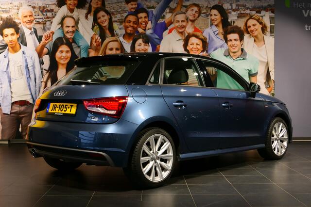 Audi A1 Sportback 1.0 TFSI Adrenalin *5 pers!* *S-line!* - Navi, cruise, airco