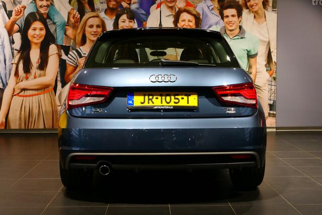Audi A1 Sportback 1.0 TFSI Adrenalin *5 pers!* *S-line!* - Navi, cruise, airco