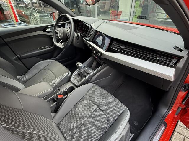 Audi A1 citycarver 30 TFSI 111PK *!* S-LINE *!* CARPLAY/ LED/ PDC/ LEDER/ 17 INCH *!*
