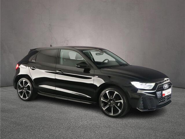 Audi A1 Sportback 25 TFSI S edition | Camera | Adapt. Cruise | Parkeerhulp | Optiek zwart | Keyless | S Line | 18 inch | Verlengde Garantie | LED | Stoelverwarming |