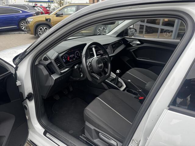 Audi A1 Sportback 25 TFSi epic | LED | 18 Inch | CarPlay | Privacy Glass | Cruise Controle | 49.549 Km!!