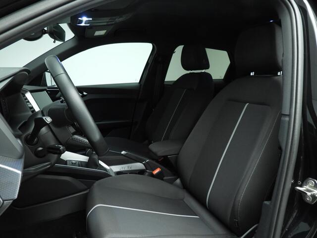 Audi A1 citycarver 25 TFSI epic | Zwart Optiek | MMI Navi | Parkeersens. | 17" | Afgevlakt stuur