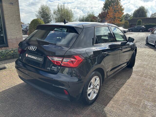 Audi A1 Sportback 25 TFSI Automaat Pro Line Carplay / Parkeersensors / Digi-dash
