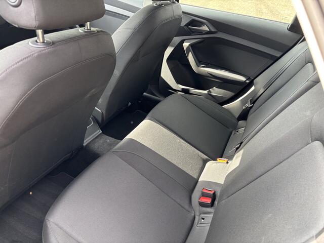 Audi A1 Sportback 25 TFSI Automaat Pro Line Carplay / Parkeersensors / Digi-dash