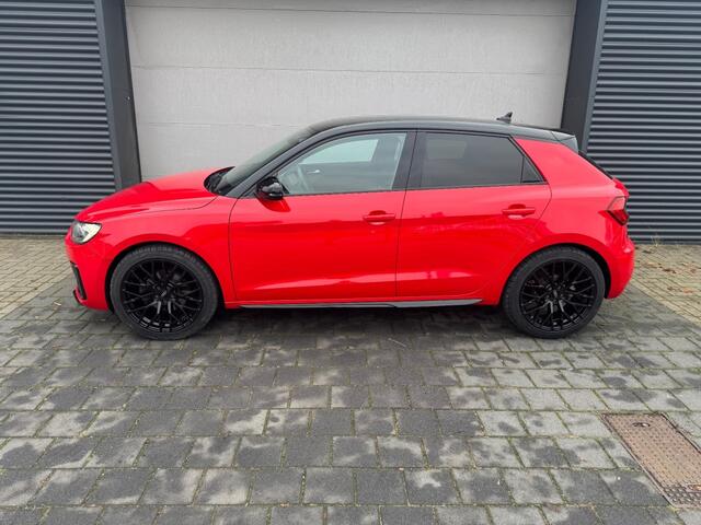 Audi A1 30 tfsi s tronic black pack s line