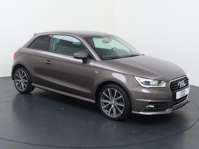 Audi A1 1.0 TFSI Adrenalin | 95pk | Cruise control | Navigatie | Bluetooth | PDC voor + achter | 3deurs |