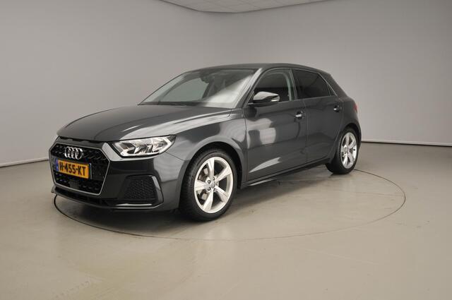 Audi A1 Sportback 30 TFSI epic 115PK | CarPlay | 17" | Parkeersensoren | Sportstuur