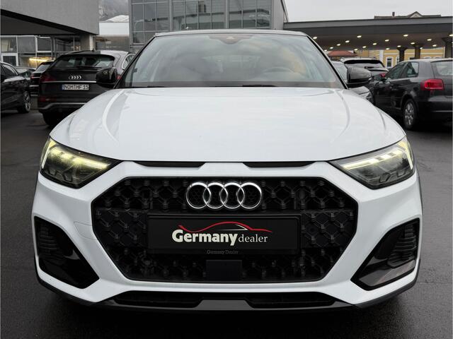 Audi A1 citycarver 35 TFSI 150PK Bi-Tone Cruise Lane Ass. Virtual Audi-Sound Stoelverw.