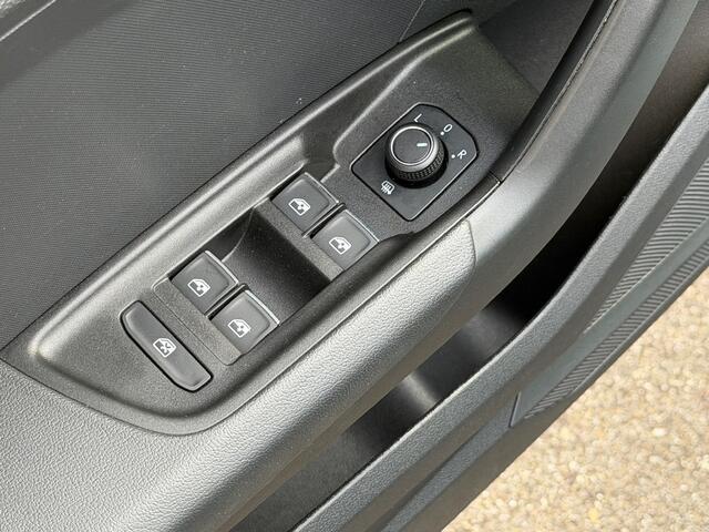 Audi A1 Sportback 25 TFSI epic | Cruise | Carplay | Led achter | 17 inch | Rijklaar incl. 1 jaar Bovag garantie