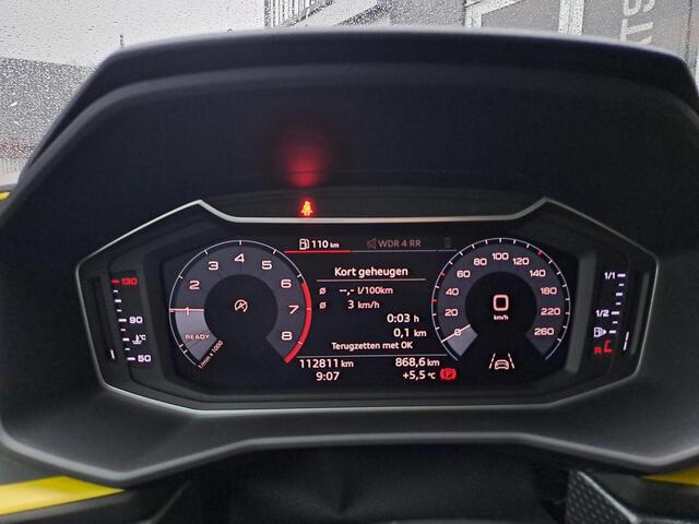 Audi A1 30 TFSI S-line Sportback Stoelverwarming, Bluetooth,