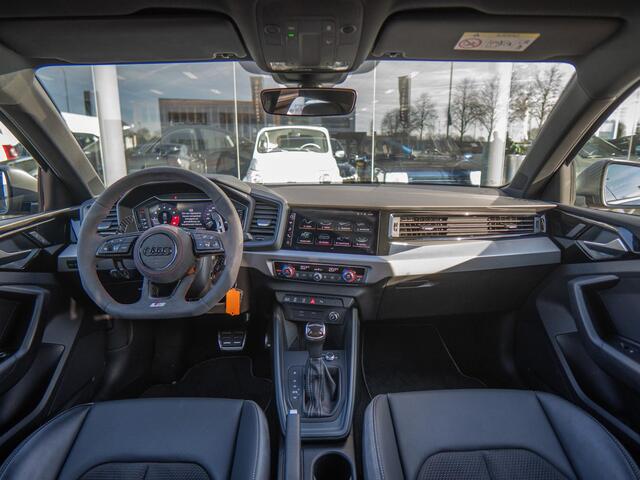 Audi A1 Sportback 40 TFSI S Line edition one | Camera | Alcantara | Stoelverwarming