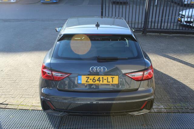 Audi A1 Sportback 35 TFSI Automaat S-line Navigatie/Apple carplay/Stoelverwarming/Keyless/Achteruitrijcamera/Licht metalen velgen/parkeersensoren rondom