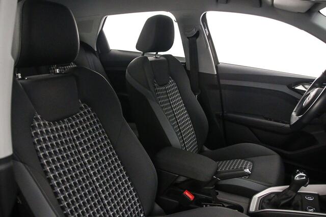 Audi A1 Sportback 30 TFSI S edition | ACC | Keyless | Full-led | Audi sound | Optiek zwart |