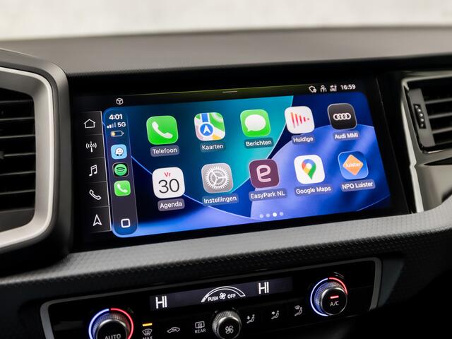 Audi A1 Sportback 30 TFSI S-Line Sport (APPLE CARPLAY, GROOT NAVI, ZWART DAK, CLIMATE, LED KOPLAMPEN, SPORTSTOELEN, GETINT GLAS, PARKEERSENSOREN, DAKSPOILER, NIEUWSTAAT)