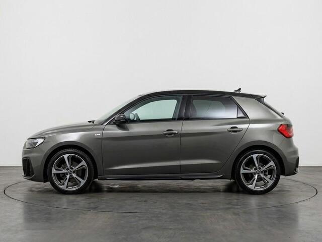 Audi A1 Sportback Advanced edition 25 TFSI 95 pk | Ledlampen voor en achter | Sportstoelen voor | Ambient verlichting | Privacy glas |