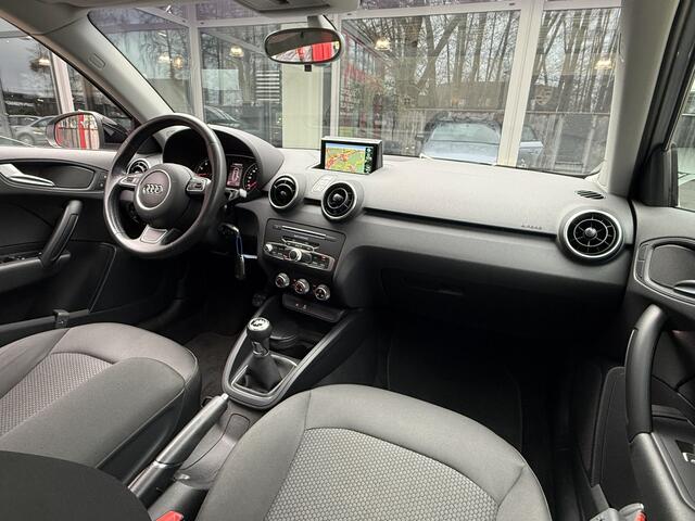 Audi A1 Sportback 1.0 TFSI *!* S-LINE *!* PANORAMADAK/ NAVI/ CRUISE/ 17 INCH/ LED *!*