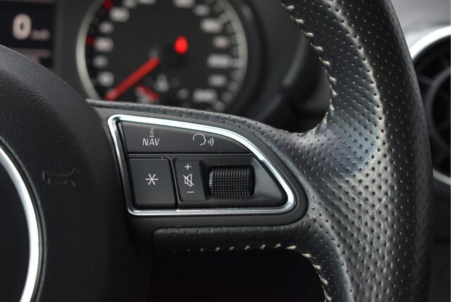 Audi A1 1.0 TFSI Stoelverwarming, DAB, PDC, Climatronic