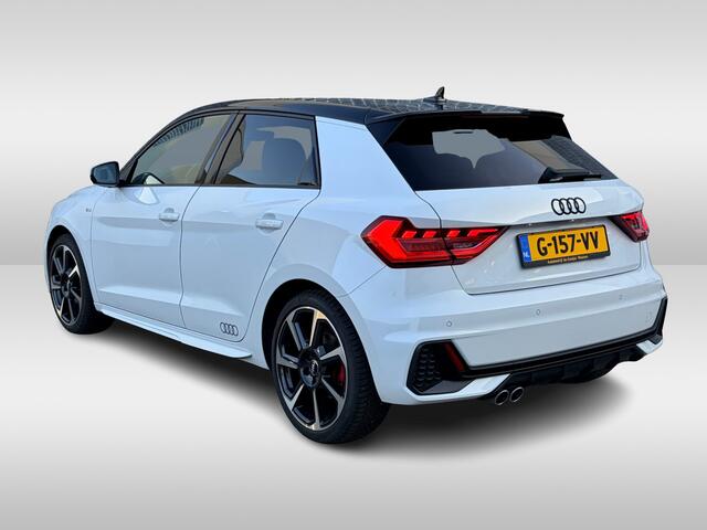 Audi A1 Sportback 40 TFSI S Line edition one / Navigatie / Keyless / Virtual Cockpit / 18'' / Parkeerhulp achter / Stoelverwarming / LED Koplampen / DAB / ACC