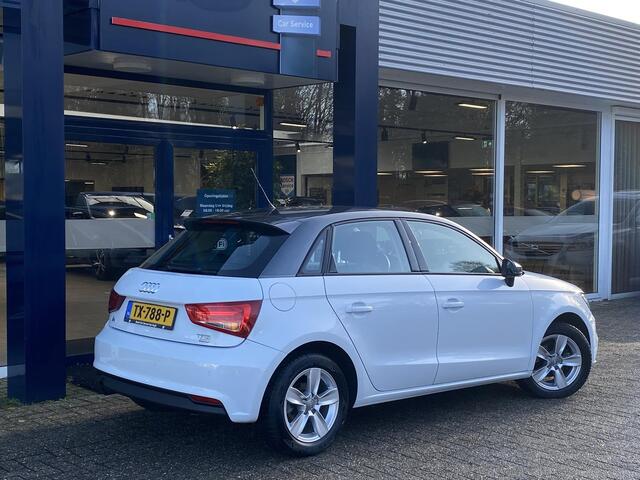 Audi A1 Sportback 1.0 TFSI Adrenalin / Automaat / 34.000 KM! / Cruise-Control / Climate-Control / Stoelverwarming / Radio-Bluetooth / Navi / Armsteun-Voor / PDC V+A / 15'' LMV / All-Season / ENZ.