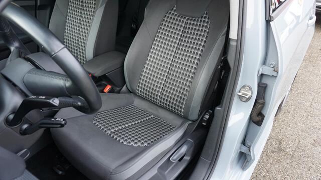 Audi A1 Sportback 30 TFSI 110pk 5Drs S-Line Automaat LED Navi Stoelverwarming Sfeerverlichting 17inch LM Virtual Cockpit *Pijl Grey Metallic*