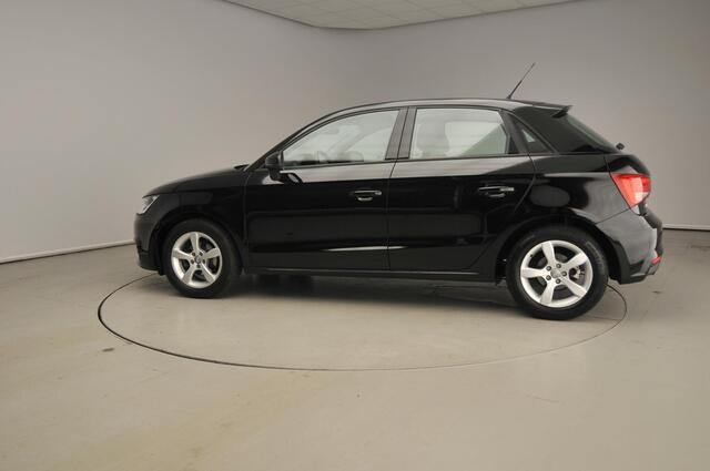 Audi A1 Sportback 1.0 TFSI Automaat | 5 zitplaatsen | Airco | Navigatie | Parkeersensoren | 15" velgen