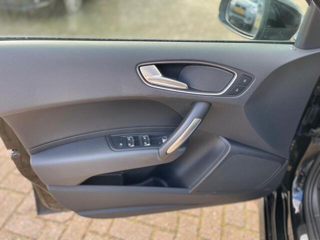 Audi A1 Sportback 1.0 TFSI Advance Auto maat S-Line Leder|complete auto