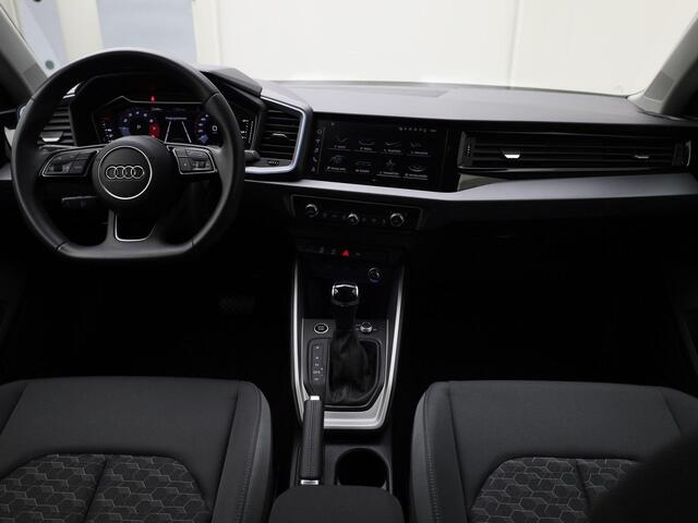 Audi A1 Sportback 30 TFSI/116PK S Line · Apple/Android Car Play · Camera + Parkeersensoren · LED · Garantie t/m 27-03-2029 of 80000km.