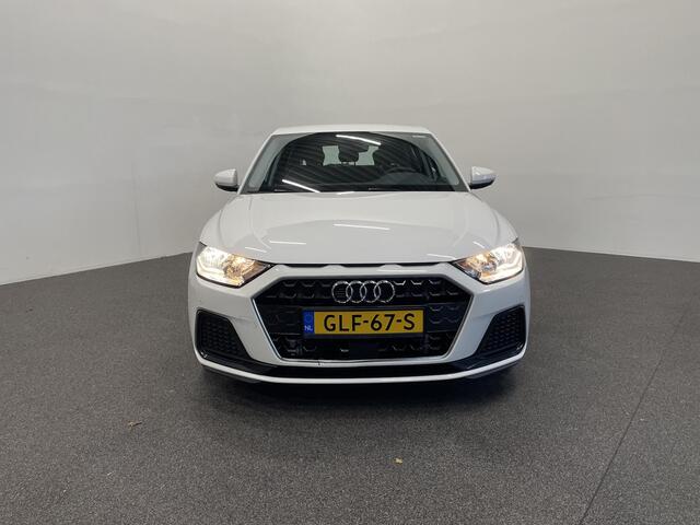Audi A1 Sportback 30 TFSI 110pk S-Tronic Advanced edition Navigatie Apple Carplay / Android Auto Climate Control Camera Parkeer sensoren Dab