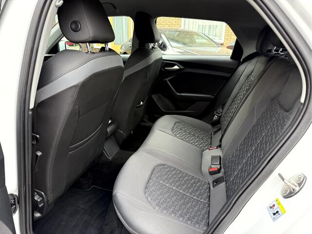 Audi A1 Sportback 25 TFSI Advanced edition SOH 90.5%, 17''Lmv, Stoelverwarming, App Connect