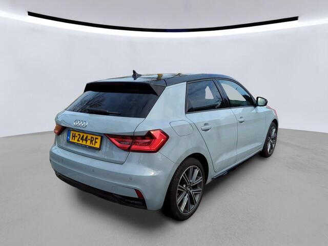 Audi A1 Sportback 30 TFSI 115pk epic / Sportstoelen / Parkeer sensoren achter / Zwart dak / Airco / Carplay / 17'' LMV