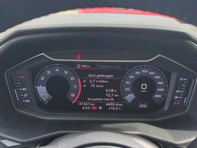 Audi A1 Sportback 30 TFSI 115pk epic / Sportstoelen / Parkeer sensoren achter / Zwart dak / Airco / Carplay / 17'' LMV