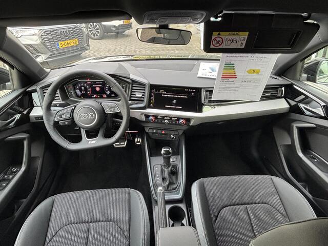 Audi A1 Sportback S edition (A02) 25 TFSI 70 kW / 95 PK Sportback 7 Airco 2 zones \ Privacy glas \ Audi Phone box \ 3-spaaks sport afgevlakt stuur \ Optiekpakket Zwart Plus