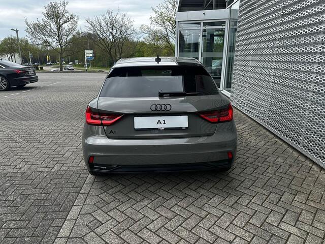 Audi A1 Sportback Advanced edition (A02) 25 TFSI 70 kW / 95 PK Spor Optiekpakket zwart plus \ Parkeerhulp plus \ Privacy glas \ Dak in contrastkleur \