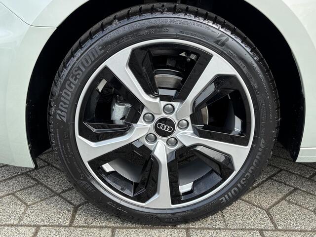 Audi A1 Sportback 25 TFSI S edition 3-spaaks sport afgevlakt stuur \ Audi phone box \ Autom. Airco 2 zones \ Dak in contrastkleur \ Optiekpakket zwart plus \ Privacy glas \