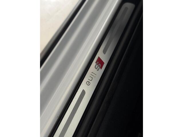 Audi A1 Sportback 40 TFSI S Line / LED / DSG /